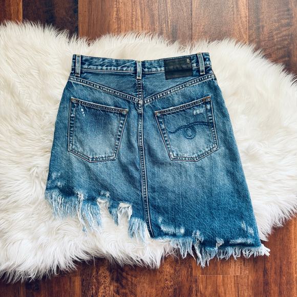 R13 Asymmetrical Distressed Skirt in Jasper Wash Size 25 - Picture 4 of 14